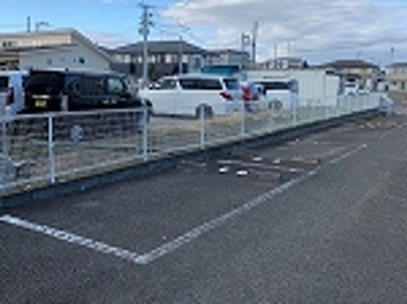 レオパレスＫ．ＳⅡ 駐車場