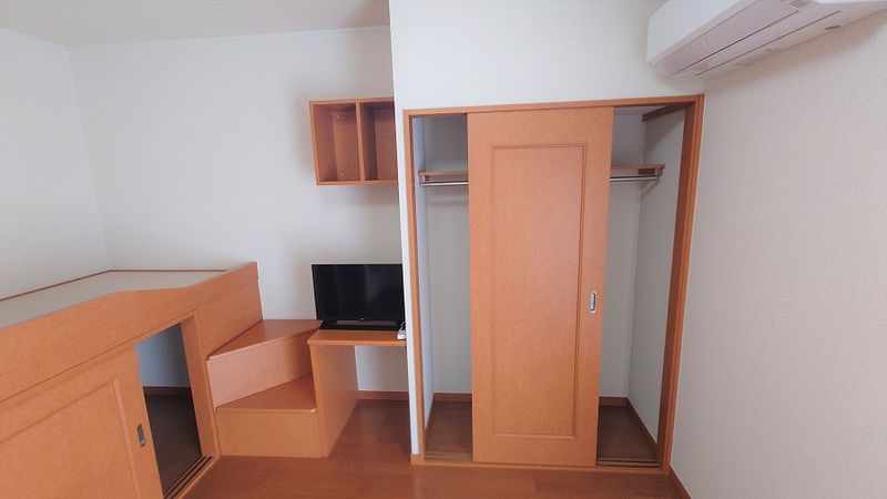 レオパレス一ツ浜 収納