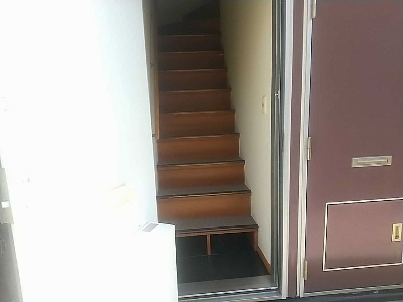 レオパレスフェリーチェ 玄関