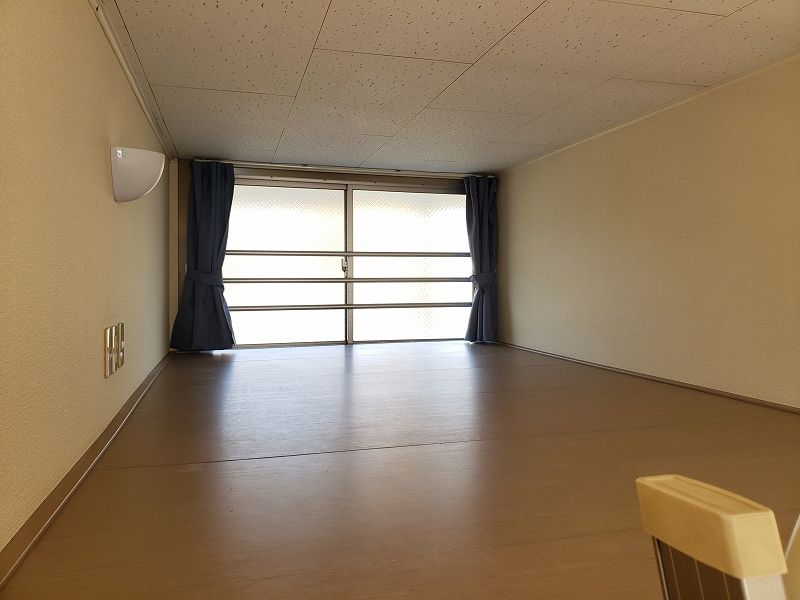 レオパレスプラティＡ 収納
