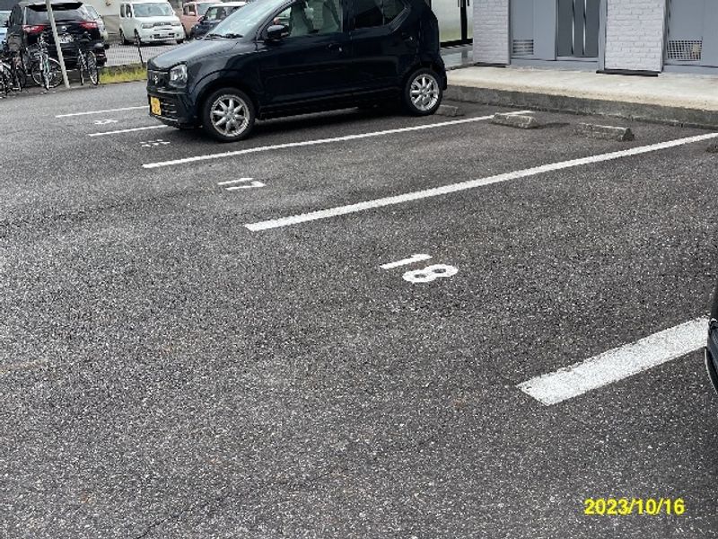 レオパレスグリーンロードⅡ 駐車場