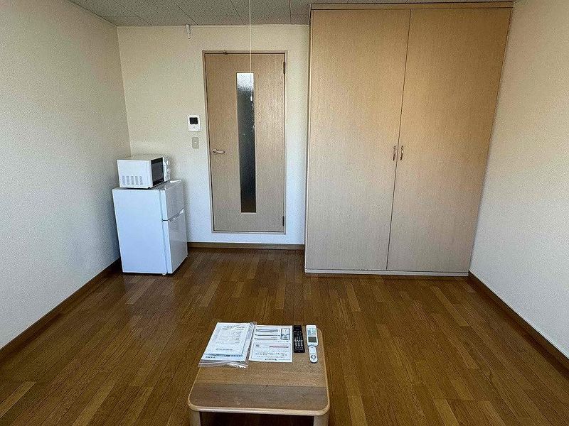 レオパレスＨＡＮＡ 居間