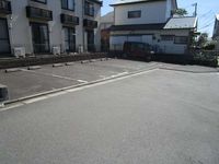 レオパレスホンゴーパレス 駐車場