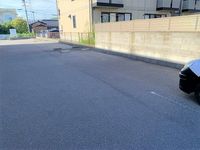 レオパレスたかのは 駐車場