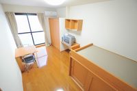 レオパレス松風舎 居間