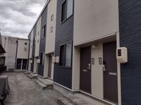 レオネクスト地行場 玄関