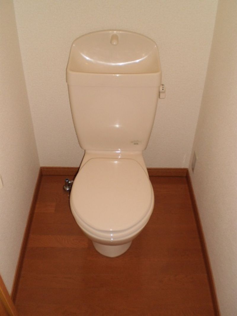 レオパレス中屋敷ルーン トイレ