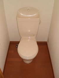 レオパレス中屋敷ルーン トイレ