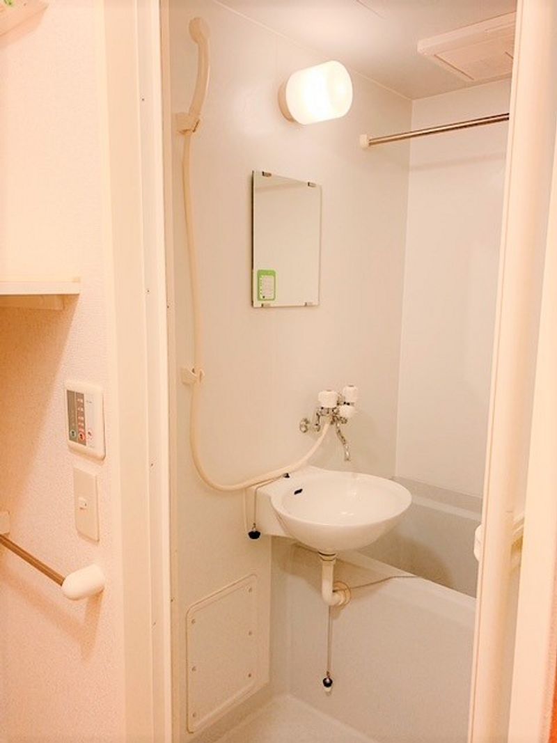 レオパレスＺｅｐｈｙｒ 風呂