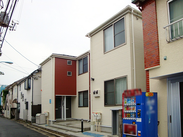 レオネクストまどか 外観