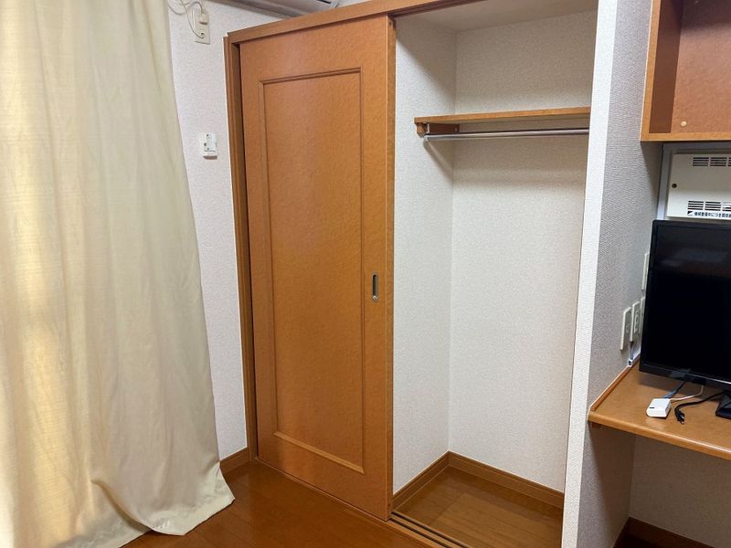 レオパレスマーテルコサージ１２ 収納