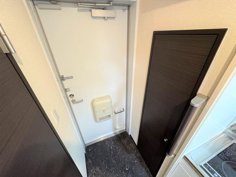 クレイノ石井町 玄関