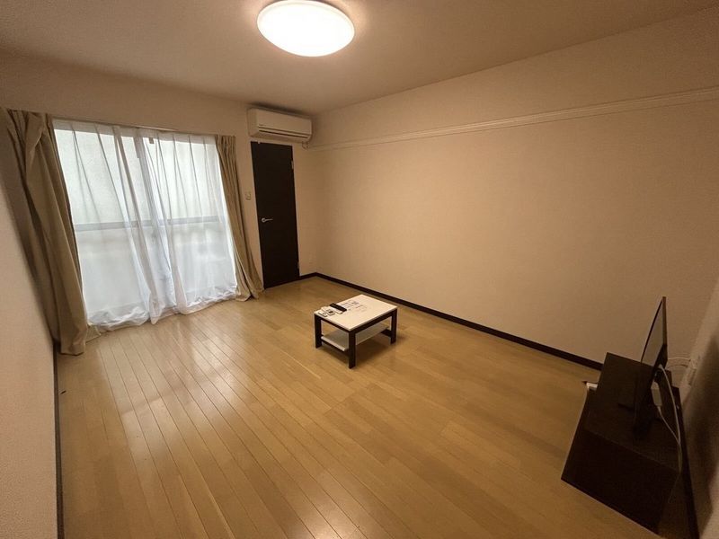 レオネクストまるた 居間