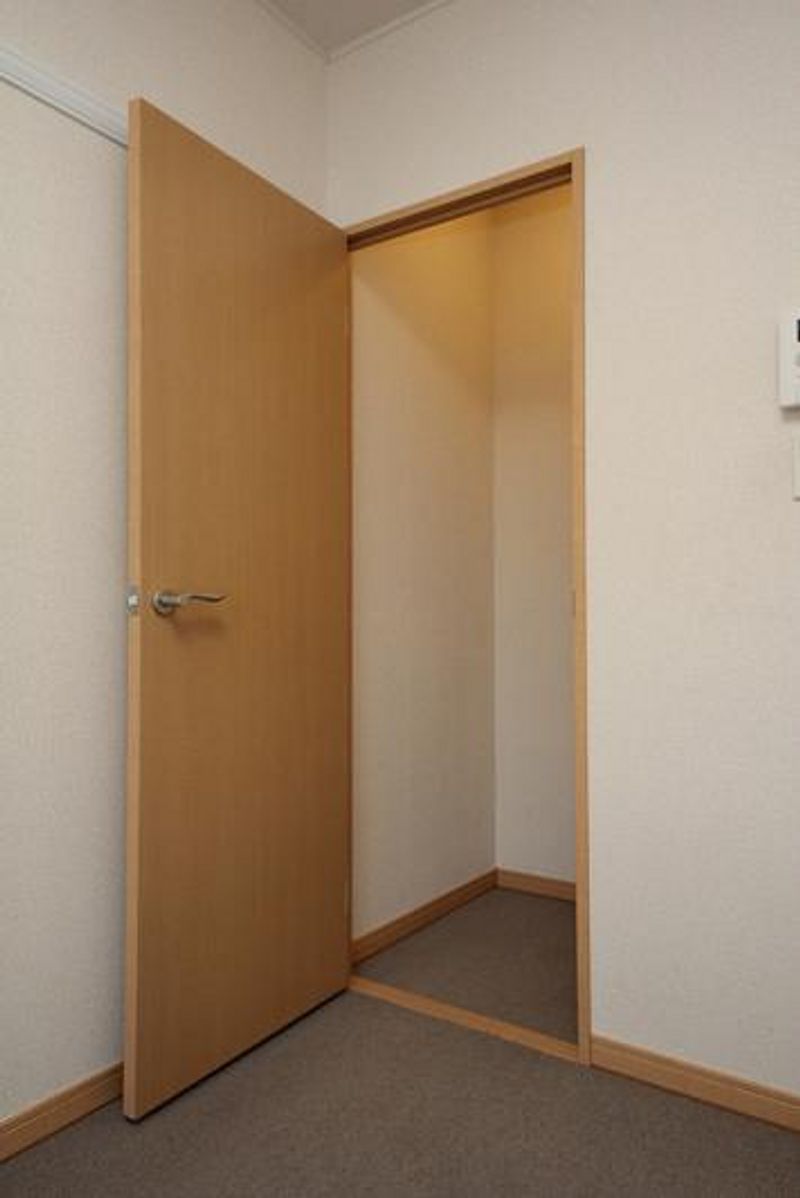 レオパレスメイデン 収納
