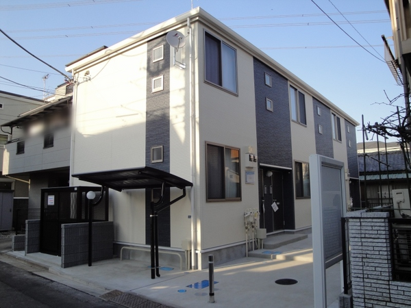 Bên ngoài LEONEXT Spend