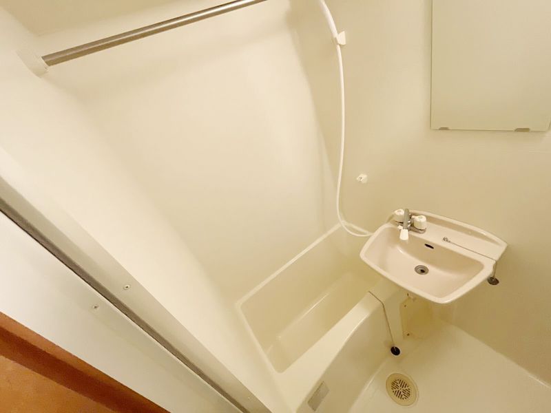 leopalace Holly Bathroom