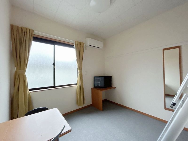 レオパレス大樹 居間