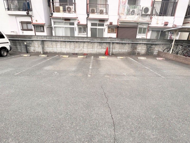 レオパレスソレーユＳ　Ｏ 駐車場