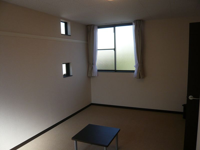 レオネクストわかば　１ 居間