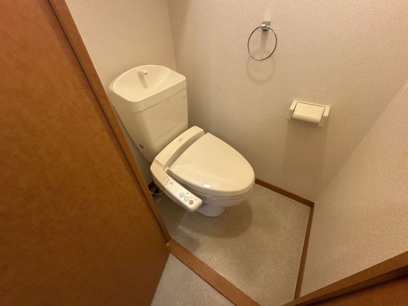 leopalace Third Toilet