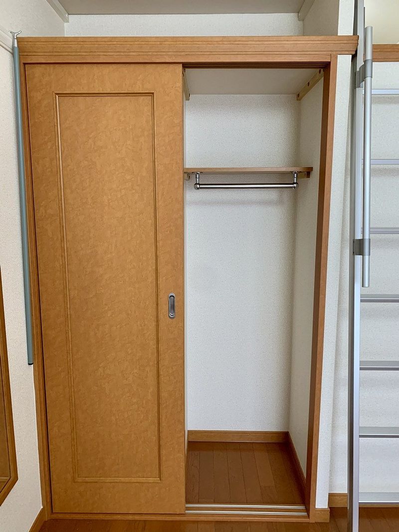 レオパレスパルメリア 収納