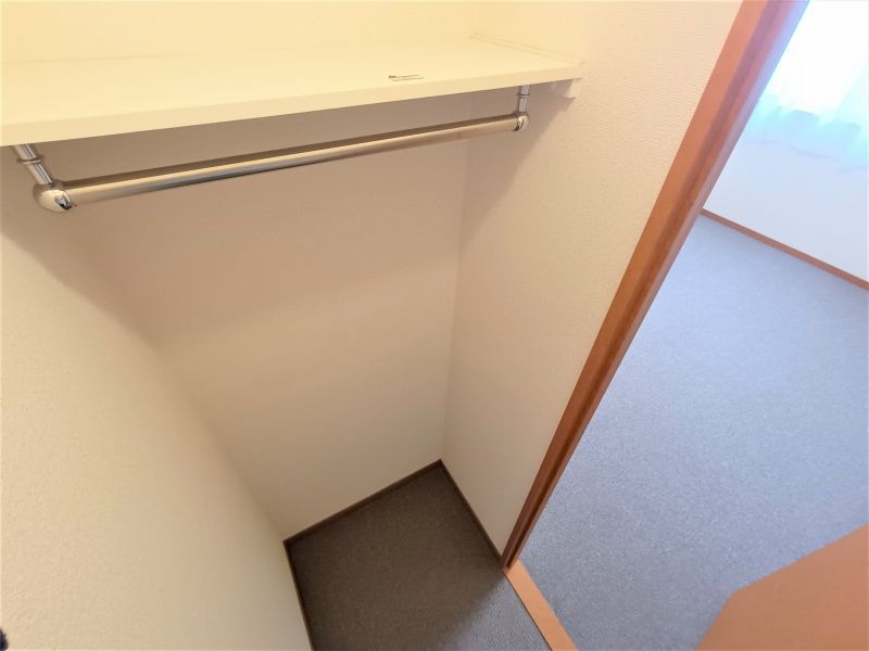 レオパレスフローリッシュⅡ 収納