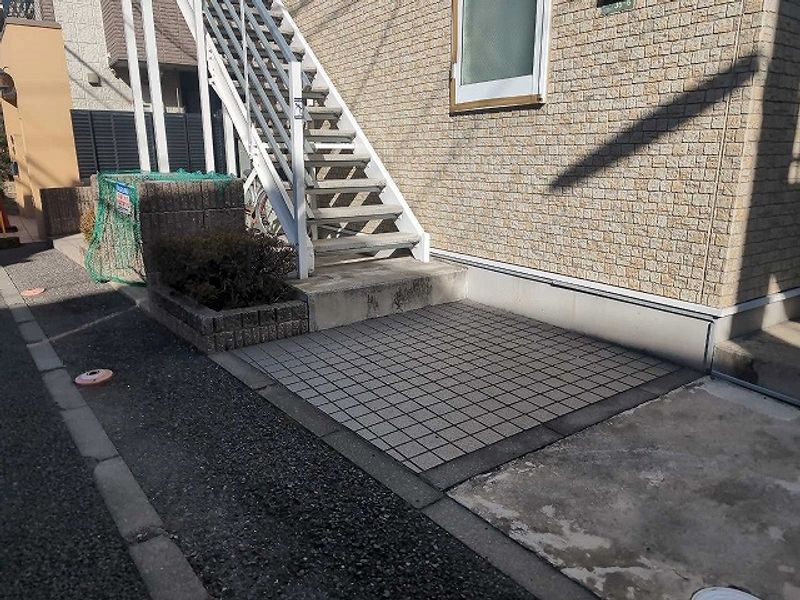 レオパレスエス エントランス