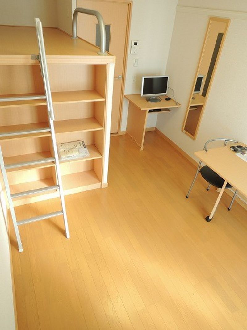 レオパレスフリージア 居間