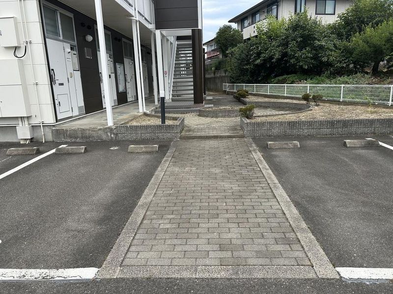 レオパレスＦＵＭＡ エントランス