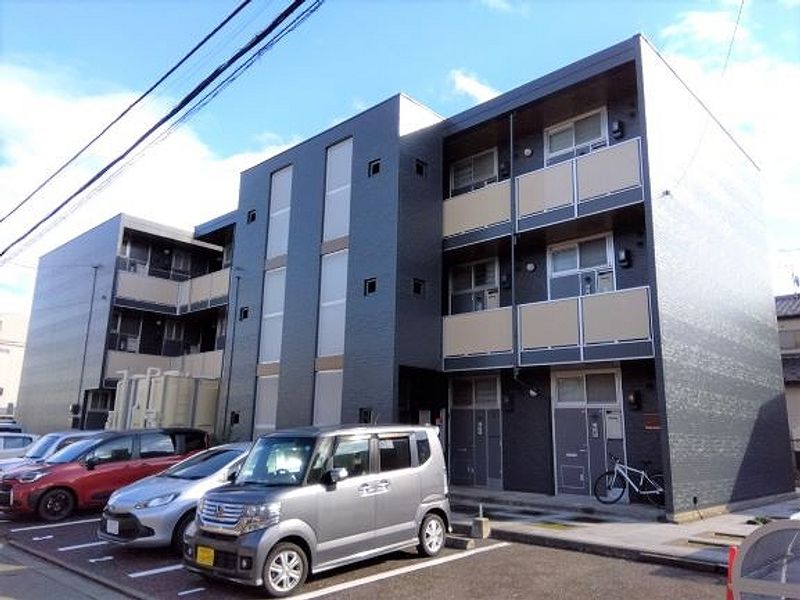 レオパレスランメグ 外観