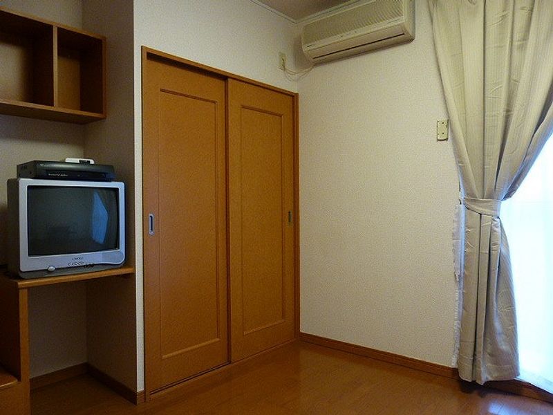 レオパレスアサクラⅡ 収納