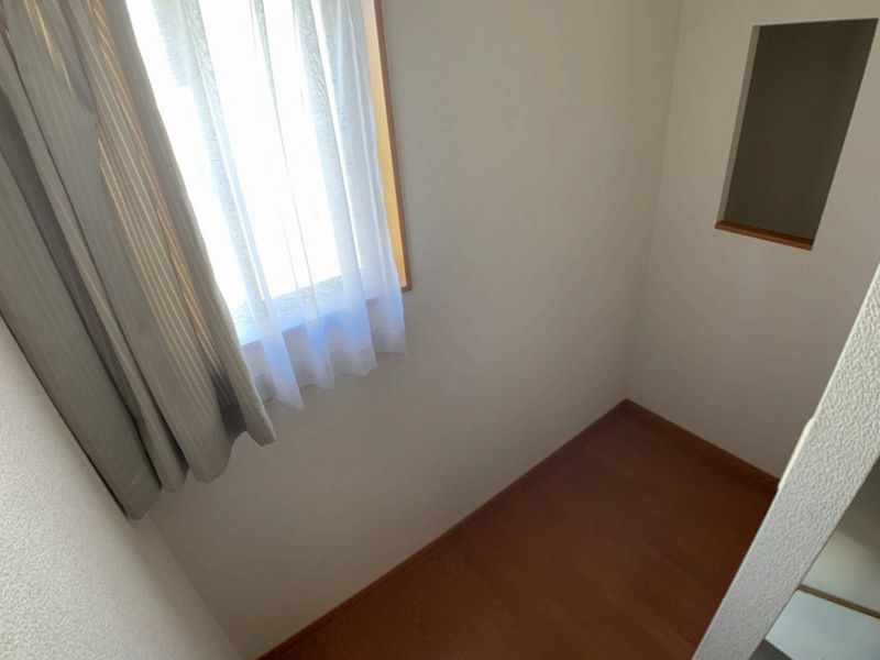 レオパレスリラ　クレール 収納