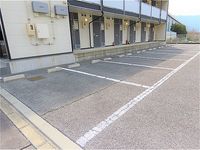 レオパレス宮原 駐車場