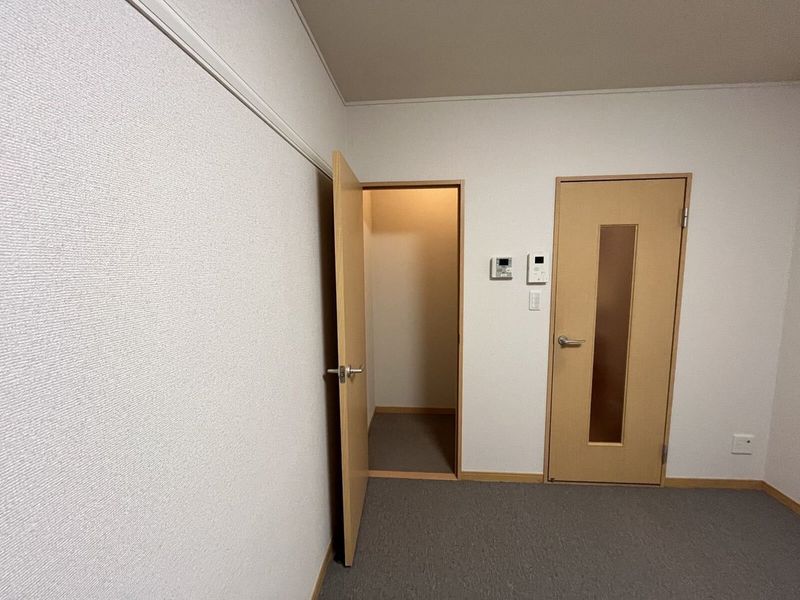 レオパレストウメイ 収納