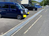 レオパレスコンフォートドミール 駐車場