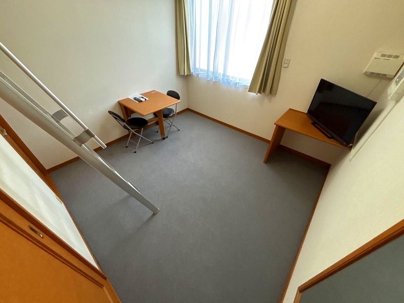 レオパレスレガーロ中十条 居間