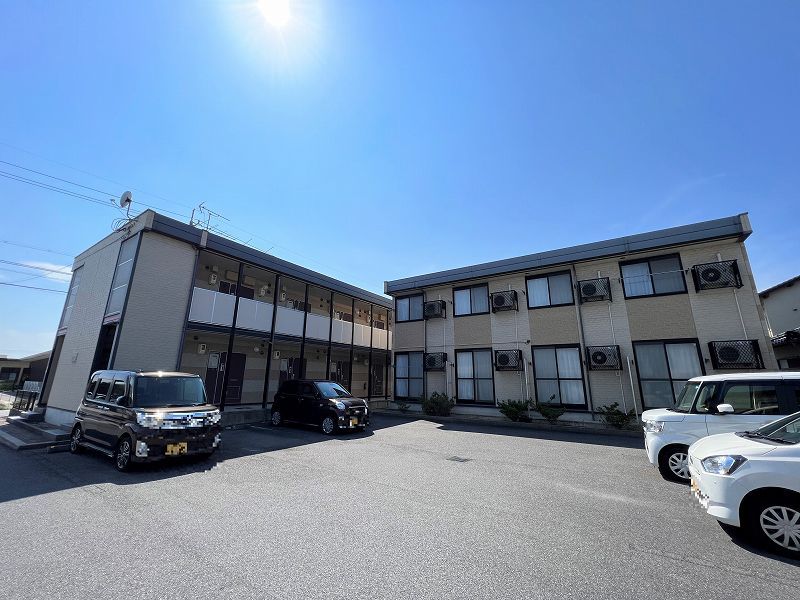 レオパレスディアコート 駐車場