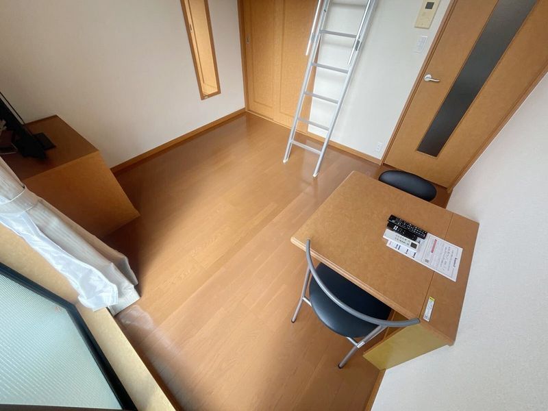 レオパレスリバージュ　くみの木 居間