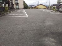 レオパレスリバティ菰田 駐車場