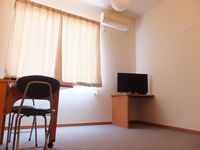 レオパレスラピスライト 居間