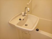 レオパレスルミエール東領家 洗面台