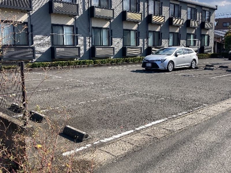 レオパレス出水 駐車場