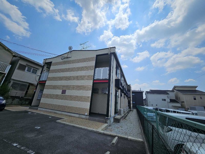 レオパレスプルメリア 外観