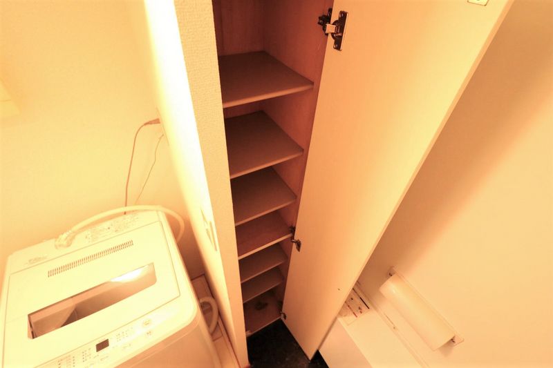 レオパレスリッツ 玄関