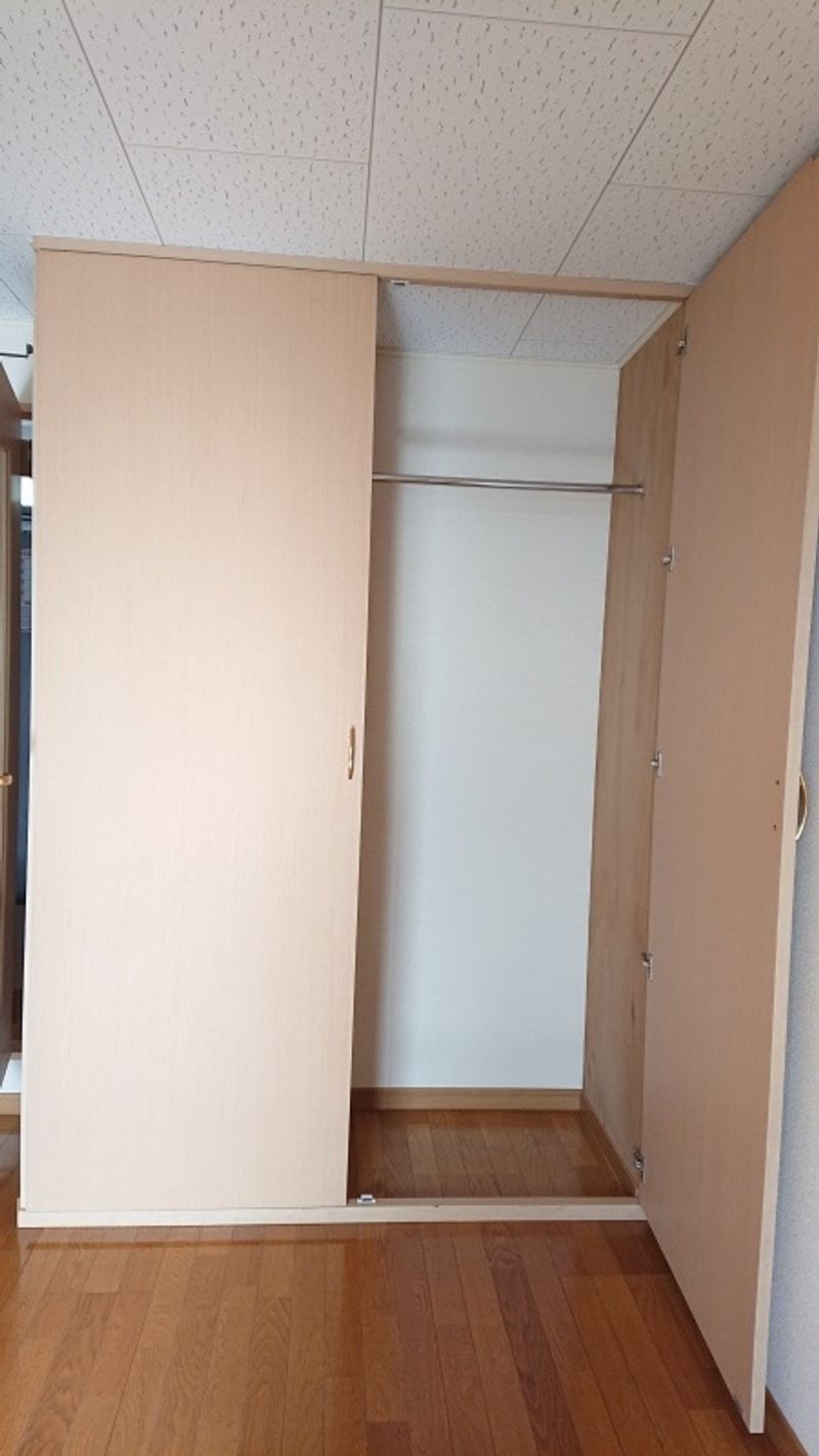 レオパレスＳＡＦＵＲＡＮ 収納