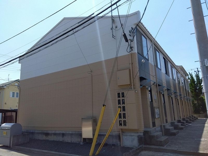 レオパレス吉原 玄関