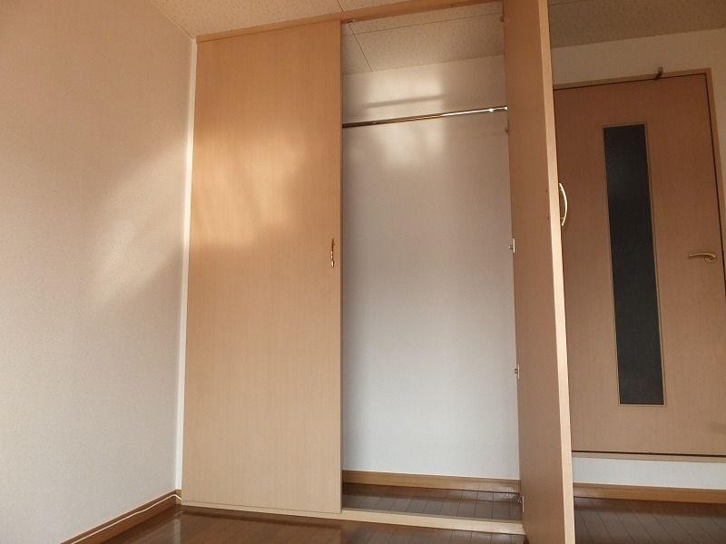 レオパレスエスペランセ 収納
