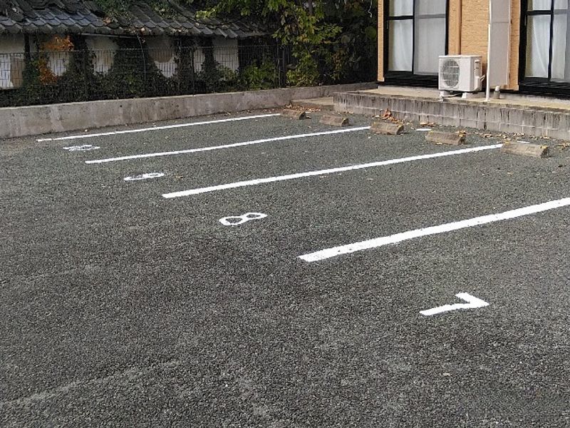 レオパレスマグノーリエ 駐車場