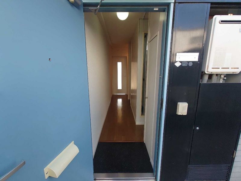 レオパレス山ノ根 玄関