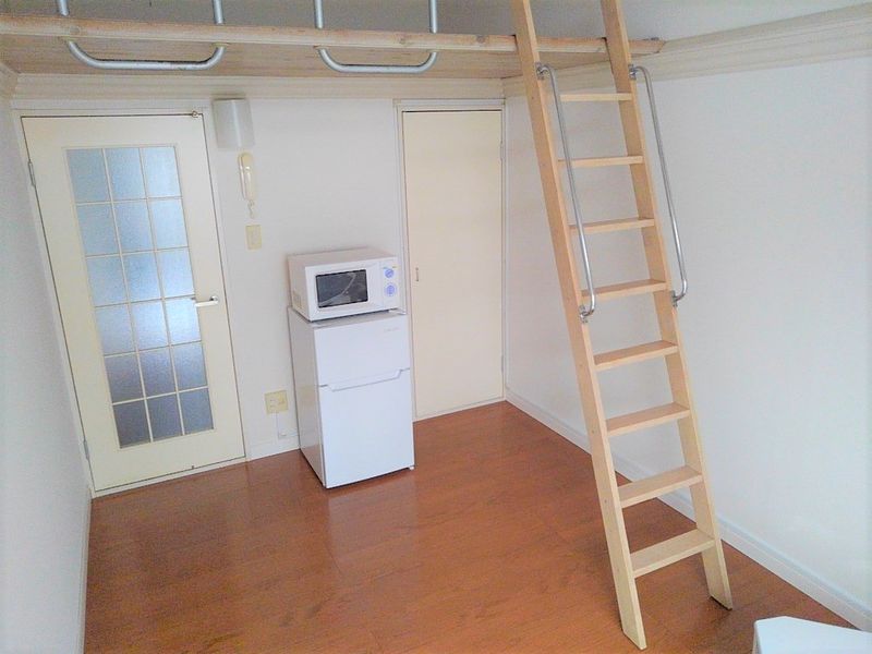 レオパレス藤塚 居間